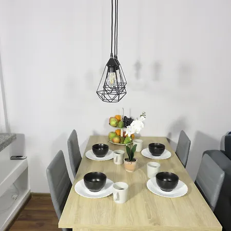 Apartment Uroczy Dla 4 Osob Warsaw