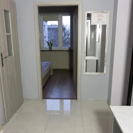 Apartment Uroczy Dla 4 Osob Warsaw